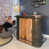 Comptoir Bar industriel arrondi Urban – métal et bois de bateau recyclé - en ambiance